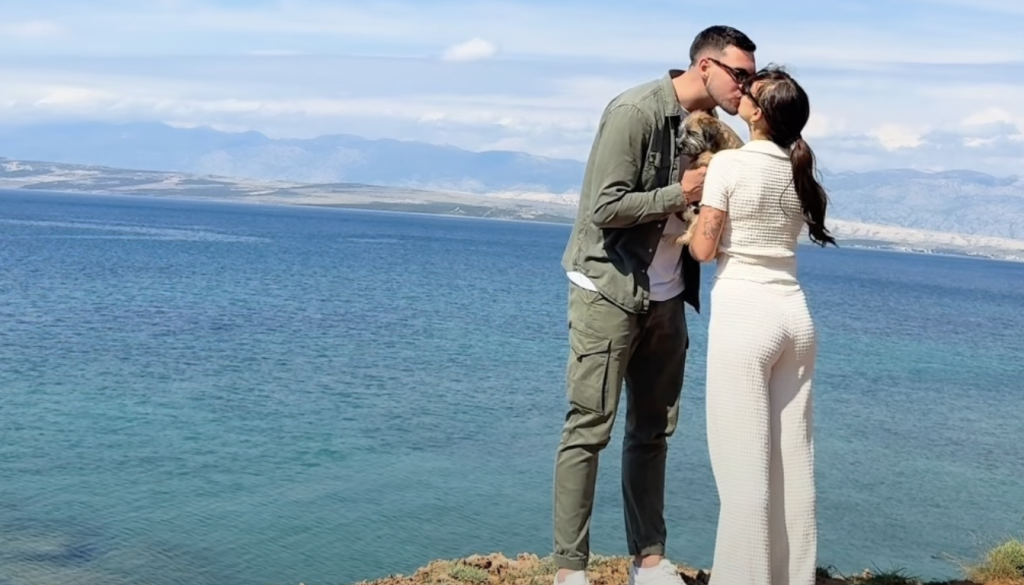 Vsi govorijo o njiju: Kaja in Karlo z novim videom navdušila sledilce