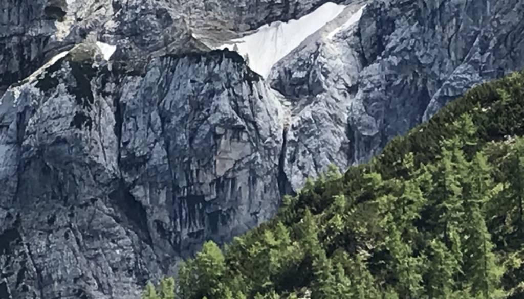 FOTO: Obraza Ajdovske deklice na severni steni Prisanka ni več, kaj se je zgodilo?