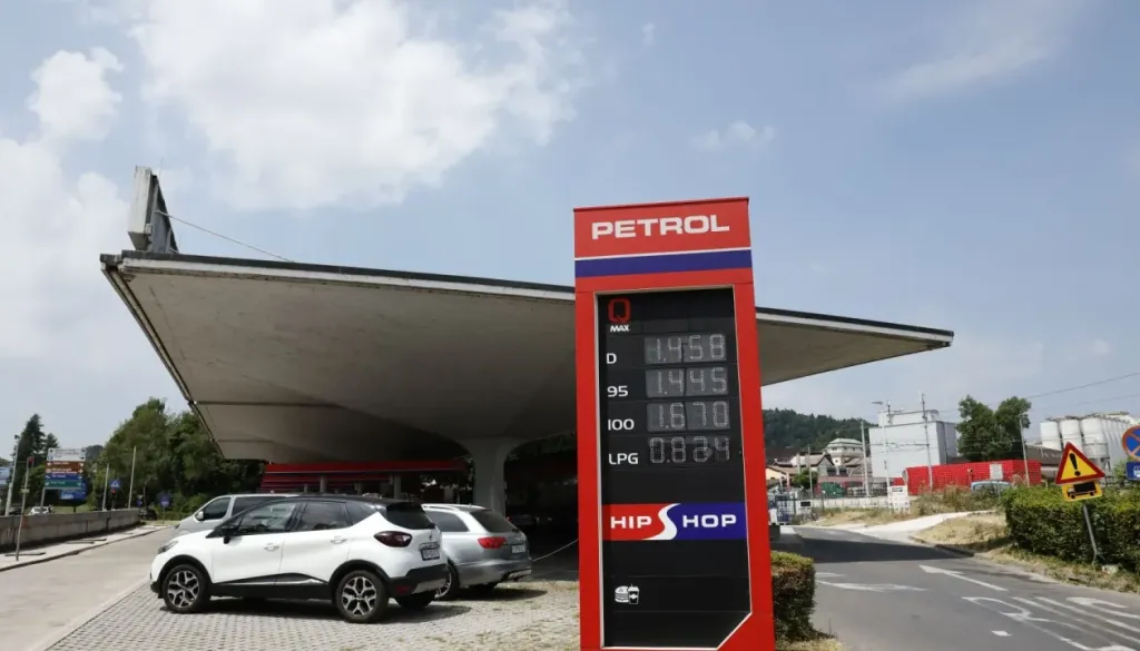 Nove cene bencina in dizla: Bo tankanje od prihodnjega tedna spet dražje?