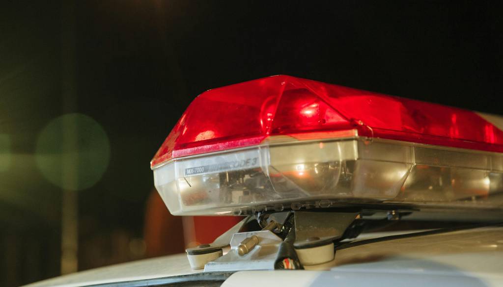 Nove grožnje z bombami, evakuirali več srednjih šol