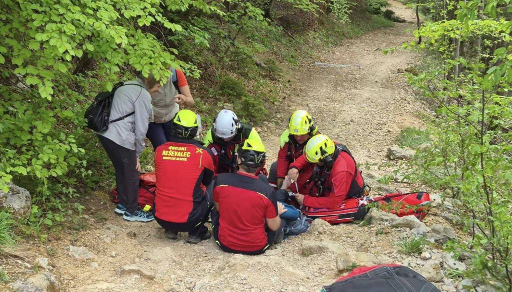 Gorski reševalci v dveh dneh posredovali dvakrat, v zraku tudi helikopter