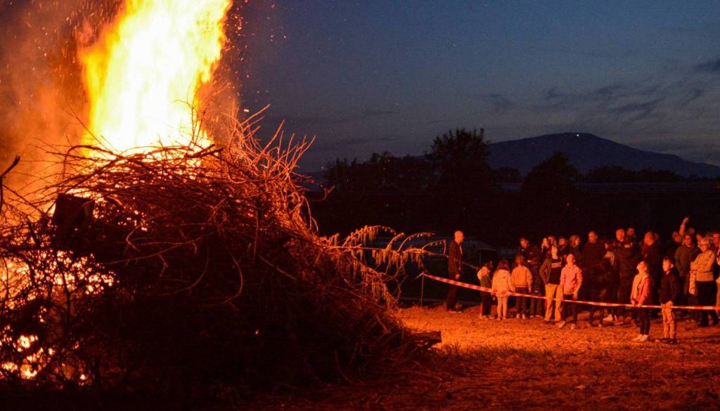 Kaj morate nujno vedeti, preden zakurite kres?