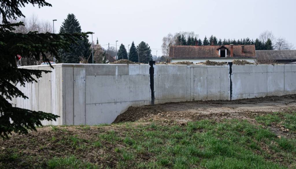 Rok za nasipe ob Muri podaljšan