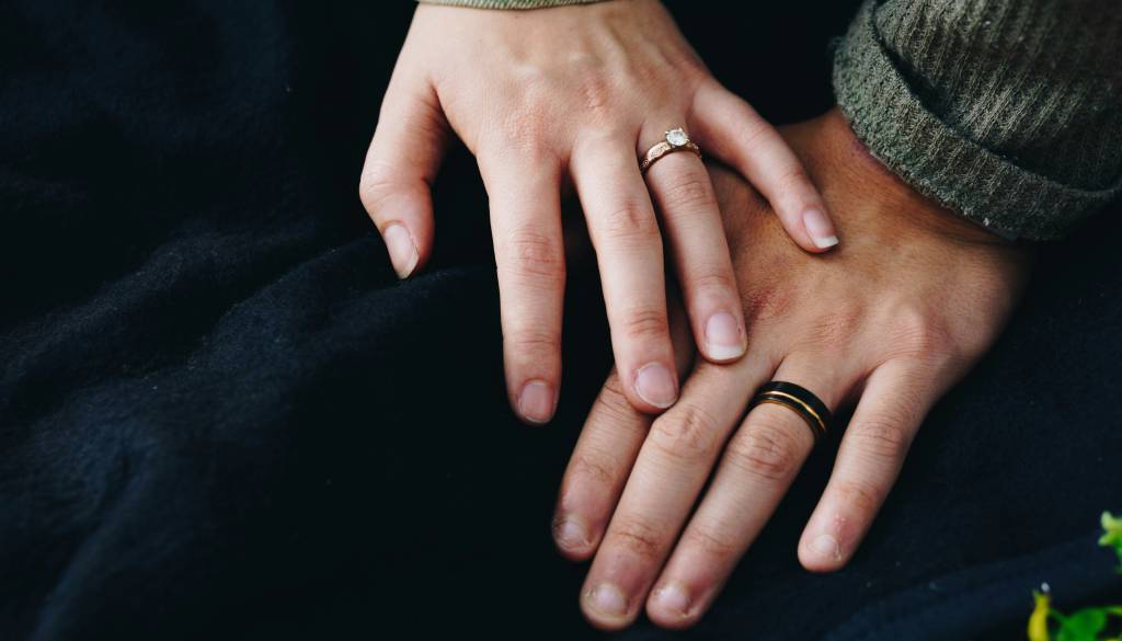 Prihaja val posesivnosti in napetosti v odnosih za ta znamenja