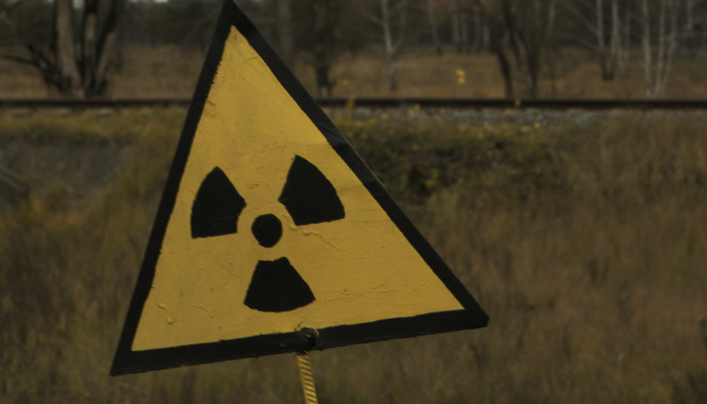 Ni bila prvoaprilska? Na cesti proti Ribnici našli radioaktivna tulca, nad območjem tudi vojaško letalo