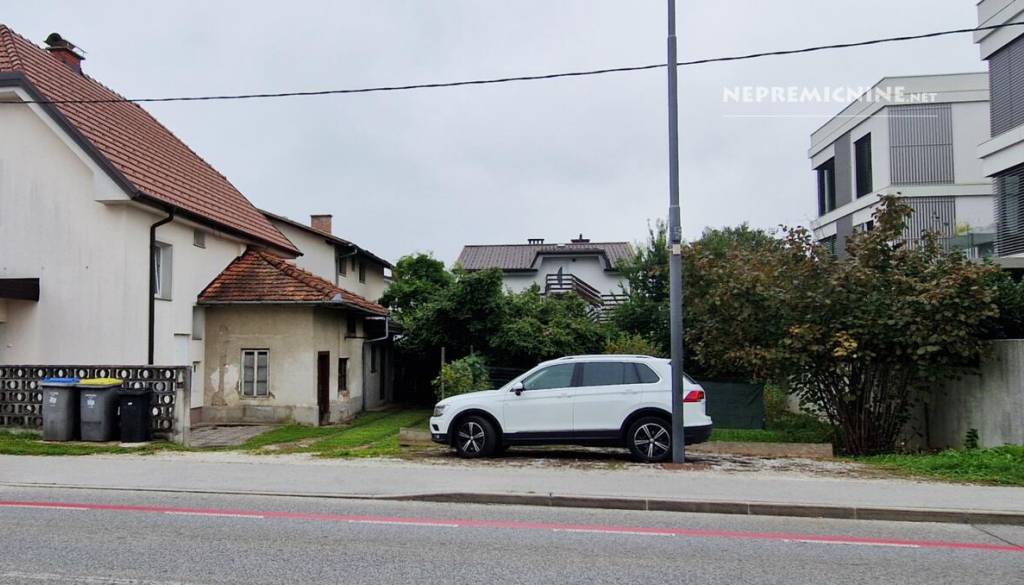160 tisočakov za hišo v Ljubljani: Preverili smo, kaj dobite za najnižjo ceno