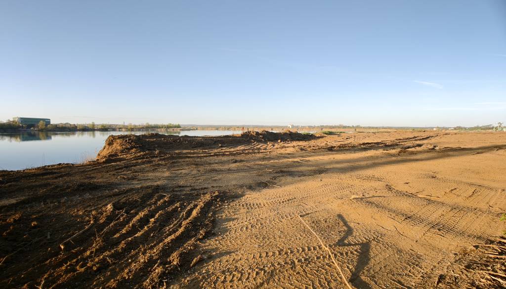 Kaj pomenijo posegi ob Soboškem jezeru? To pojasnjuje Pomgrad