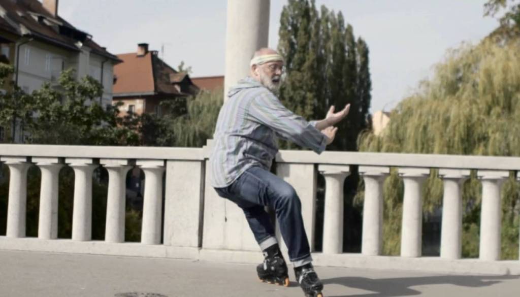 Gospod na rolerjih, ki ustavlja Ljubljano: Ste na ulicah že srečali Rajka Dolinška?