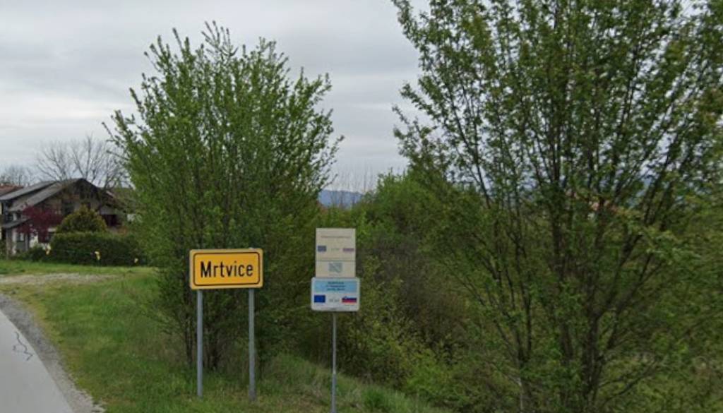 Tragična novica iz Krškega: Gasilci po odprtju vrat stanovanja našli mrtvo osebo