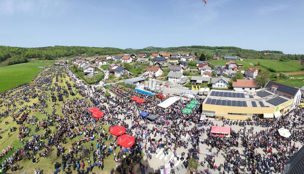 Mirna Peč gostila enega največjih motorističnih dogodkov pri nas