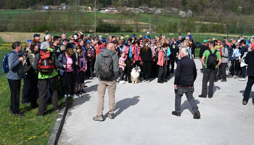 FOTO: »Z brejga na brejg na velikonočni ponedeljek«