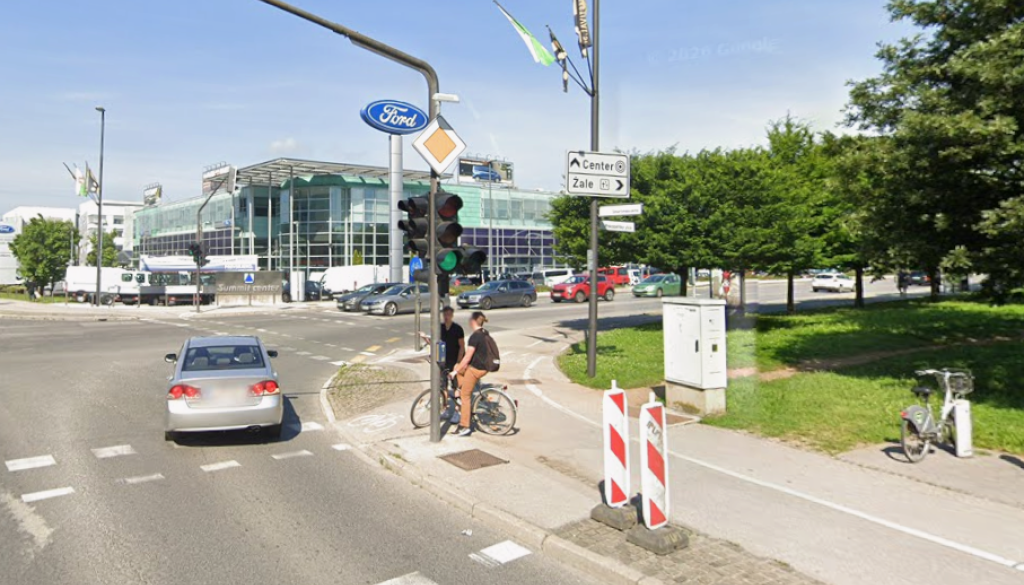 Pokopališka ulica bo zaprta, dostop le iz ene smeri