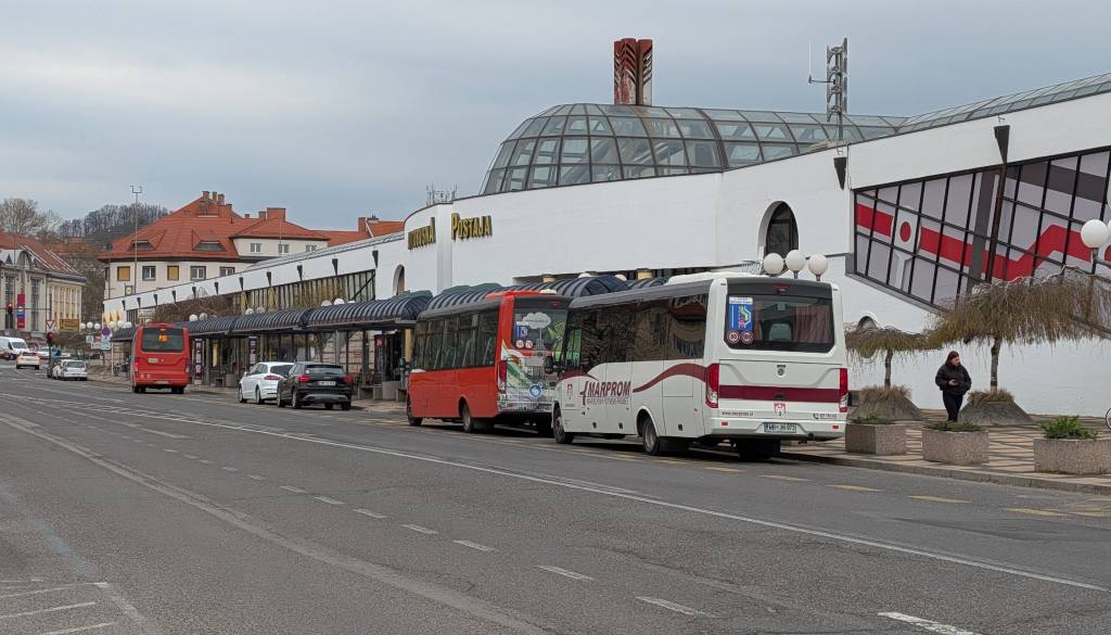 Zaradi dražjega goriva v Mariboru že o dražjih vozovnicah? »Prilagoditev cen bo potrebna«