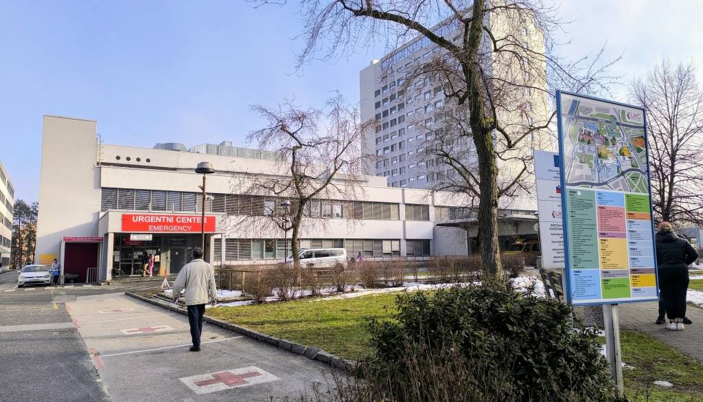 V UKC Maribor sproščajo omejitve pri obiskih pacientov