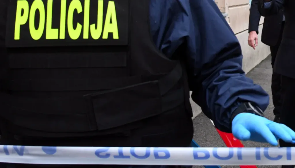 Grozljivka v industrijski coni Hoče: Občan našel človeške posmrtne ostanke