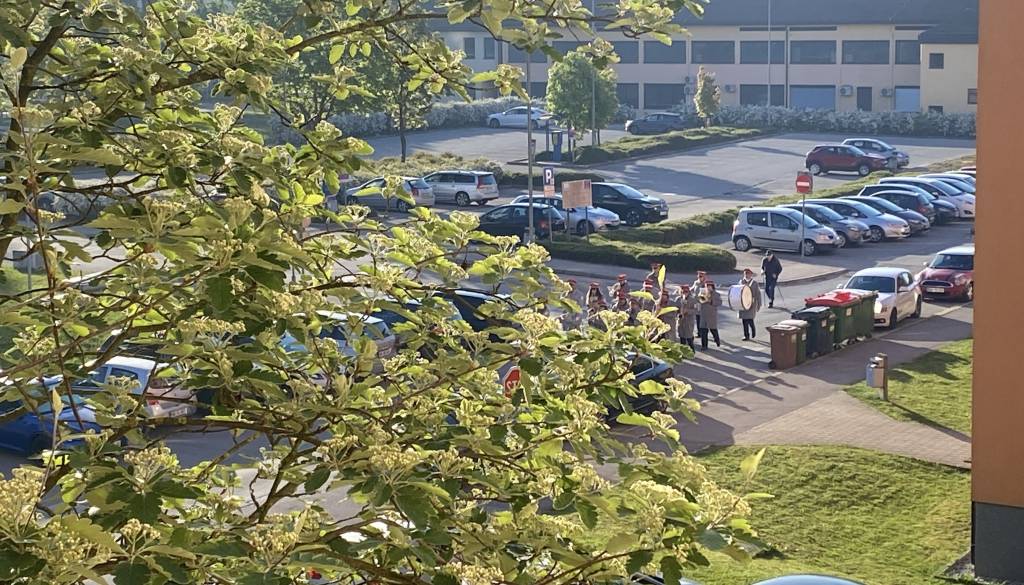 VIDEO: Naj živi 1. maj! Tako je Ptuj prebudila budnica
