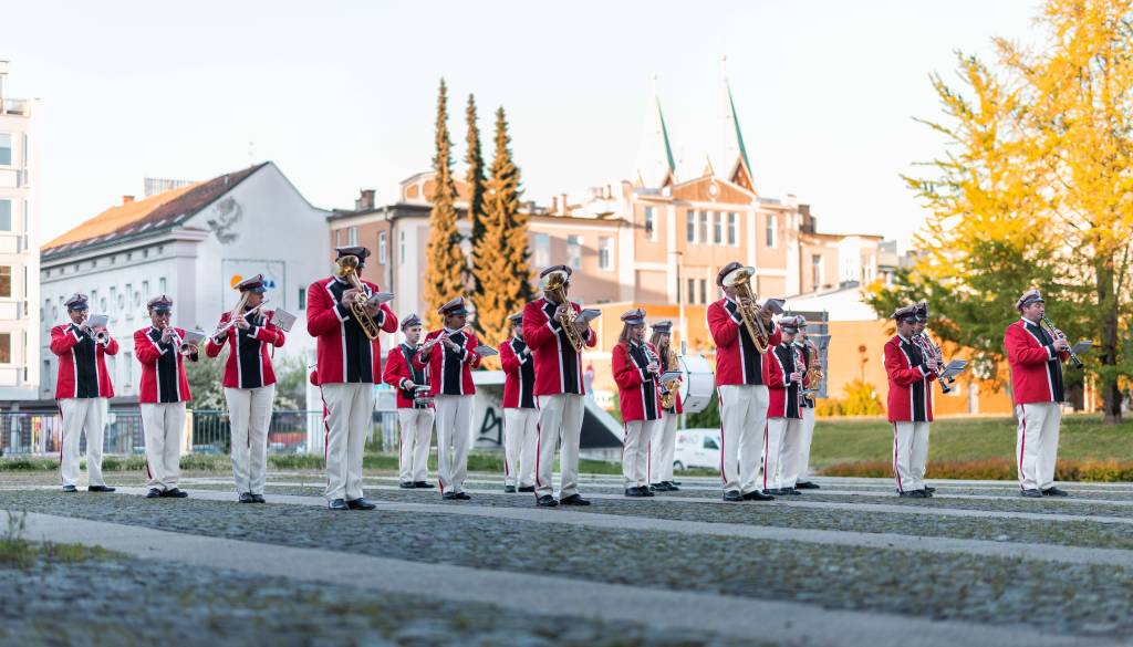 FOTO in VIDEO: Prvomajska budnica že prebudila Maribor