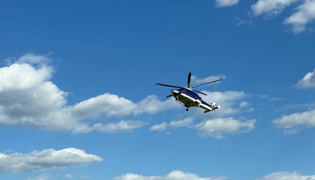 FOTO in VIDEO: Znano, zakaj je bil v zraku helikopter, policija potrdila iskanje pogrešanega