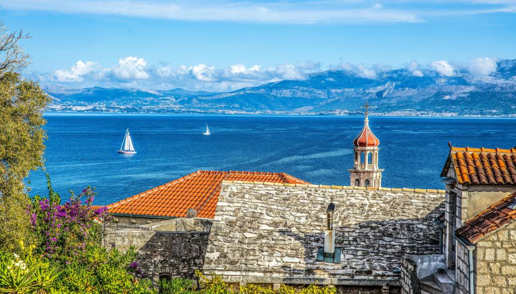 Raziskava razkriva, kam bodo Slovenci letos najpogosteje odšli na dopust