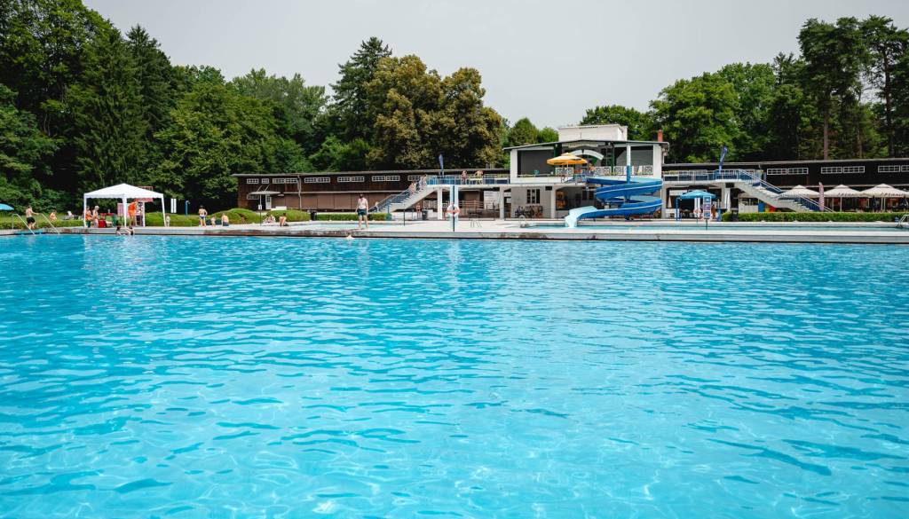 Pred sezono na Mariborskem otoku: Ogrevan bazen, novi tuši in višje cene?