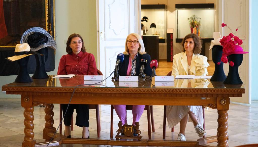 Moda na glavi: V mariborskem gradu modne revije, sejem klobukov in ustvarjalne delavnice