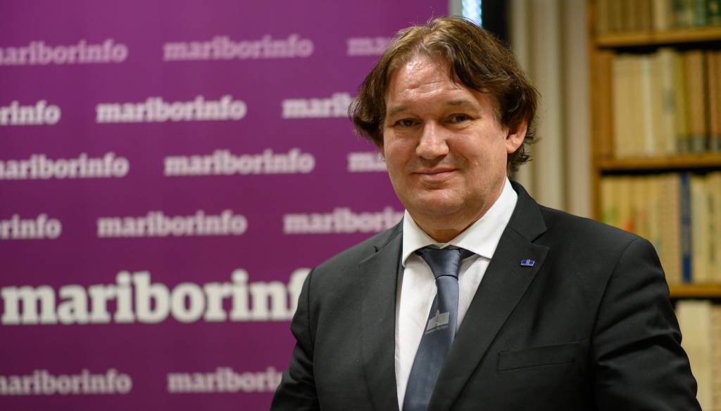 Mitja Slavinec po porazu na rektorskih volitvah: »Ker je aktualna uprava podprla drugega kandidata, sem ...«