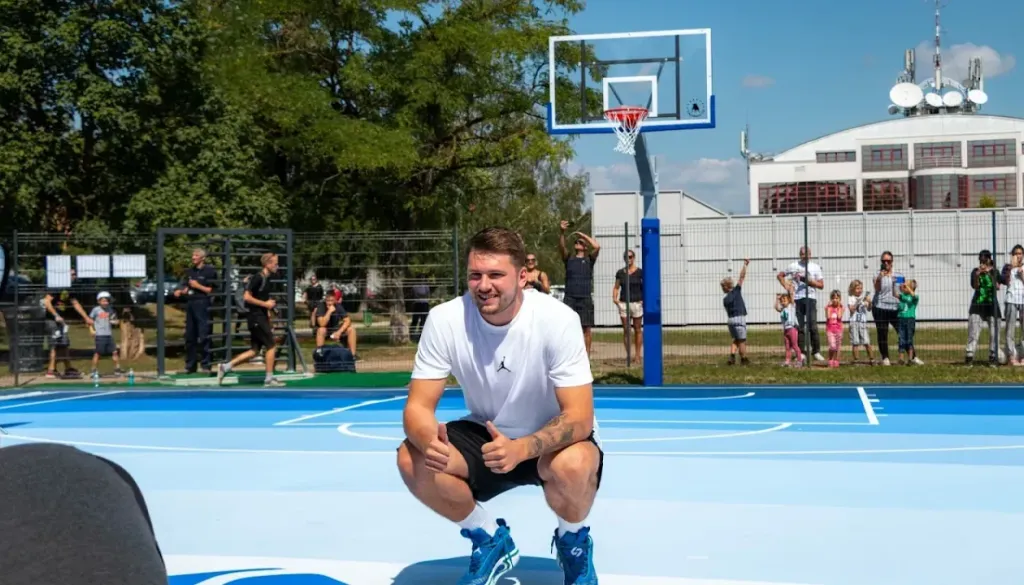 Ali bo Dončićevo igrišče ostalo? Novi športni park v Savskem naselju razdelil prebivalce Ljubljane