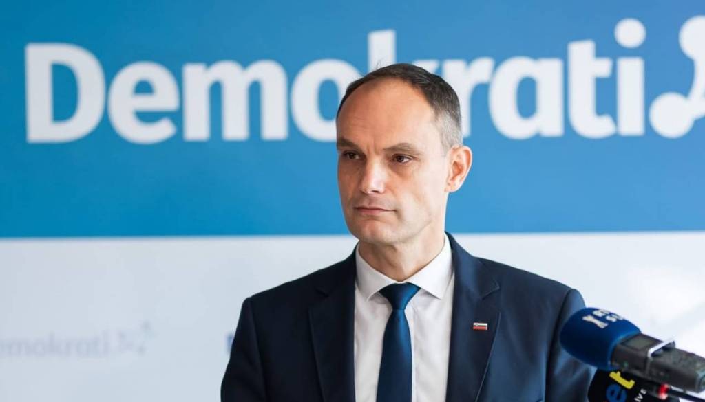 Svet stranke Demokrati je brez glasu proti podprl vstop v koalicijo s SDS, NSi, SLS in Fokusom