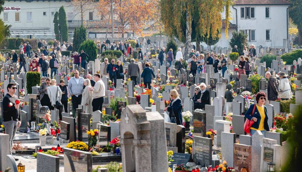 Žalovanja ni treba preživljati sam, v Mariboru uvajajo posebna srečanja