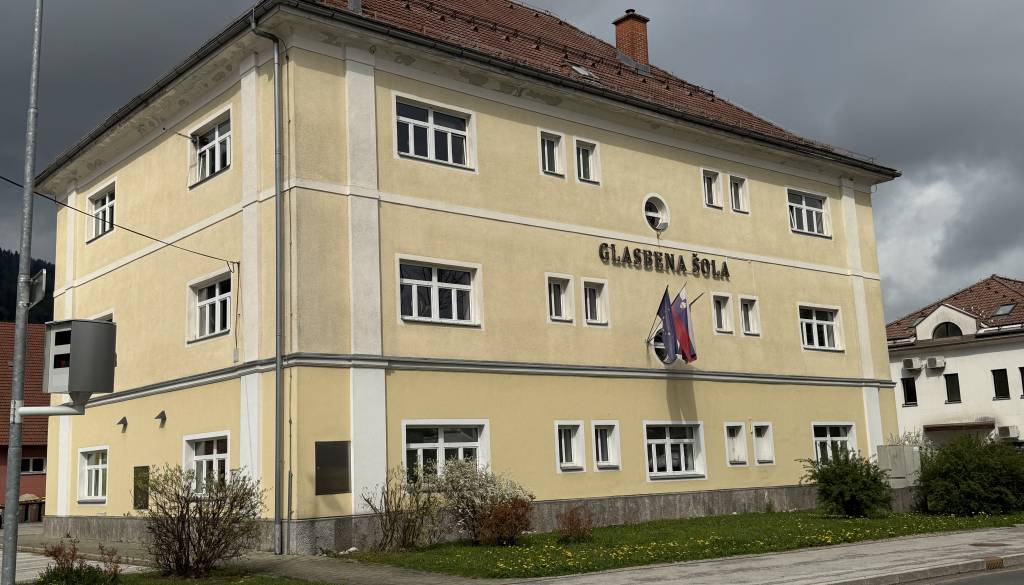 65 let zgodb, treme in aplavzov: od 111 do skoraj 300 učencev, od nekaj inštrumentov do širokega spektra programov