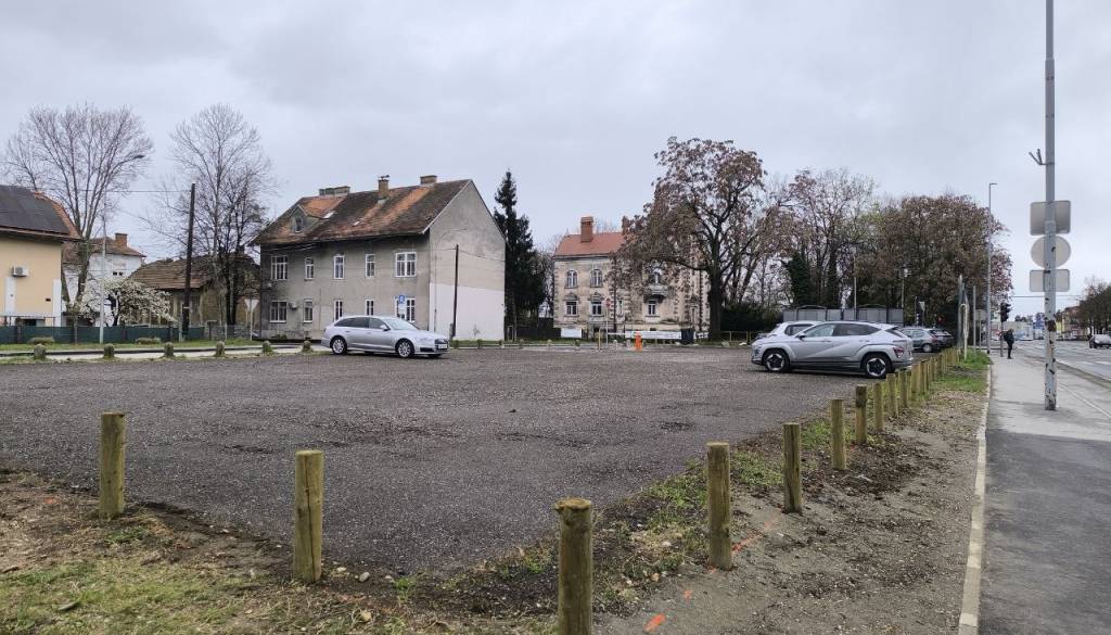 V Mariboru novo plačljivo parkirišče, takšna je mesečna najemnina