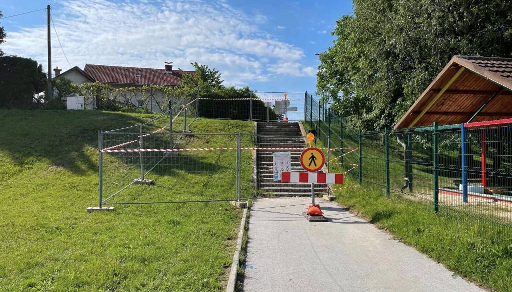 Varnejša pot do vrtca: Na Ptuju prenavljajo stopnice pri enoti Vijolica