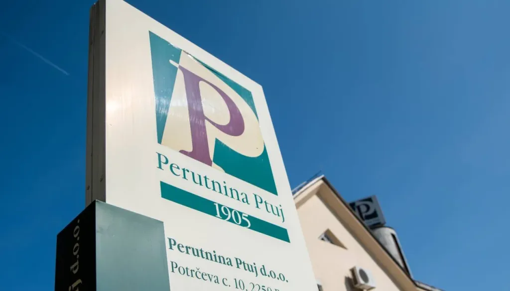Zakaj je lastnik Perutnine Ptuj na Hrvaškem ustavil projekt piščančje »ekobombe« in se osredotočil na Ptuj?