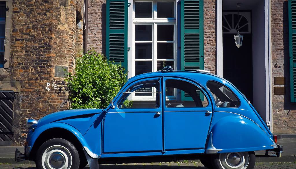 Legendarni spaček v novi eri – Citroën 2CV zdaj kot električno vozilo