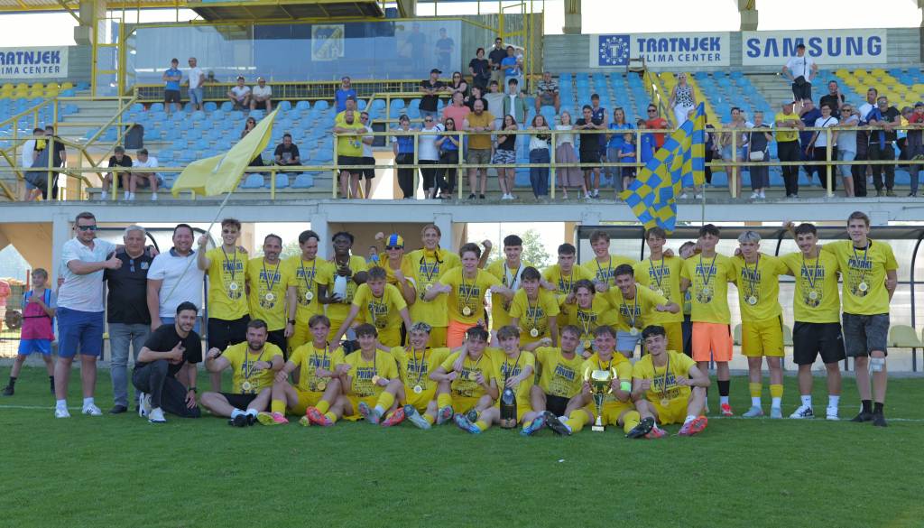 FOTO in VIDEO: V Beltincih se znova piše zgodovina, mladi upi po 25 letih slavijo preboj v prvo ligo