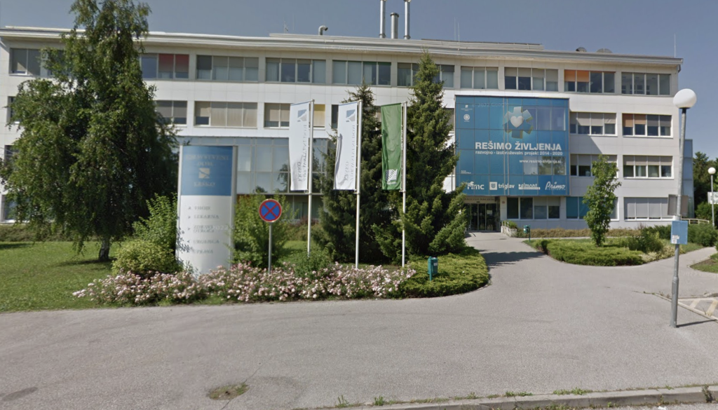 Po očitkih o terapijah brez računov in drugih spornih praksah Modic podal odpoved