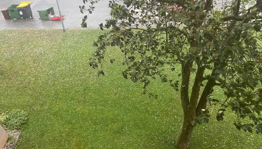 Meteorologi opozarjajo: Proti Ptuju prihaja nova nevihtna linija