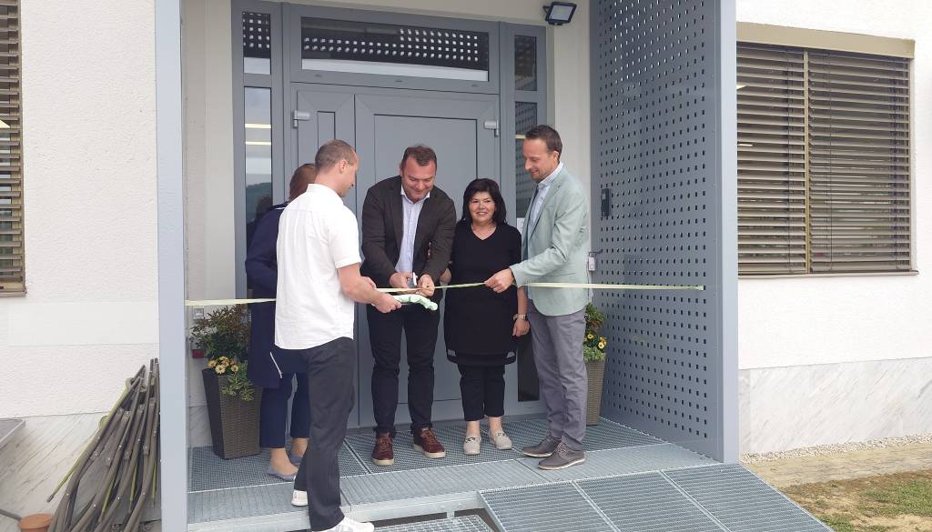 FOTO: Novomeški BTC našel novega najemnika, to je v mestu rojeno podjetje Hemptouch
