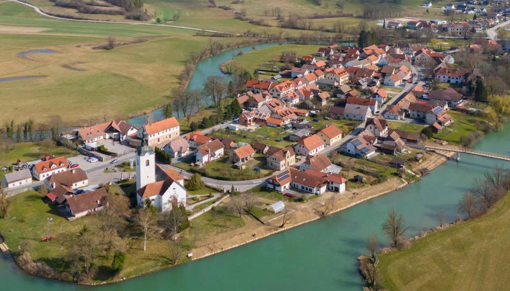 Srečni, da jo imajo. Aplikacijo za svoje mestece naredila, ker ni želela delati nekaj samo zase 