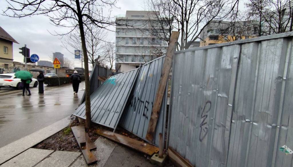 Kaj se dogaja v Tomanovem parku? Zaprt že mesece, uradni odgovori pa sprožajo nova vprašanja