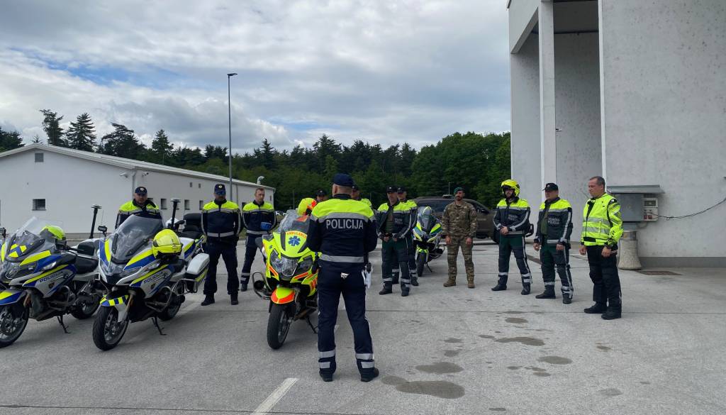 FOTO in VIDEO: Motoristi, pozor! Ceste skrivajo nevarnosti, ki jih mnogi podcenjujejo
