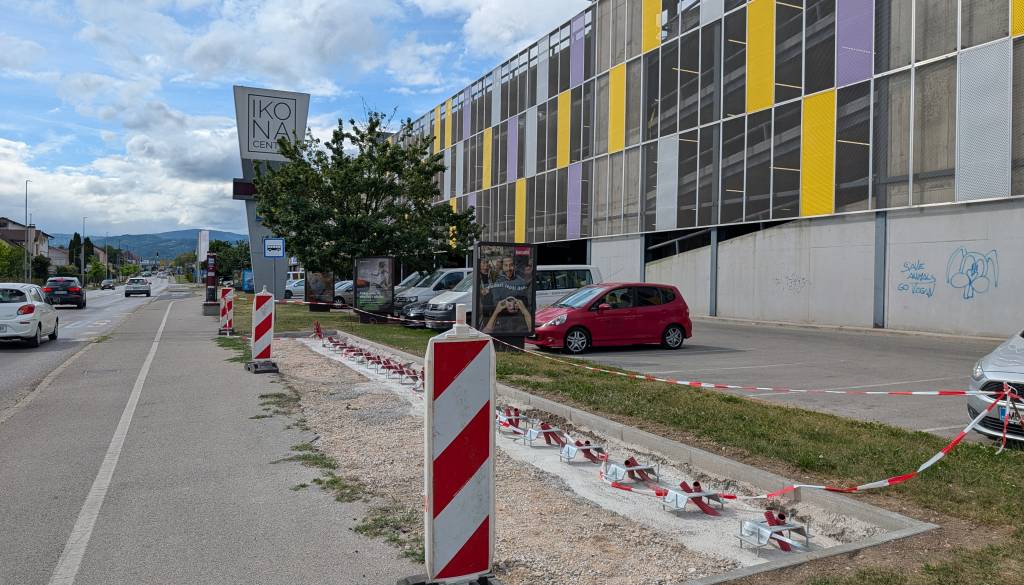 FOTO: Kaj se gradi ob Ikona centru v Mariboru? 