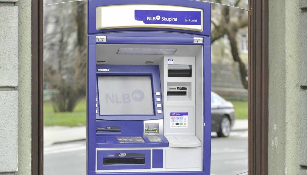 Bankomat po eksploziji znova deluje