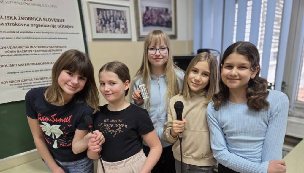 Šolski radio ene izmed dolenjskih šol po prenovi navdušuje, dekleta že vabijo k novim članom