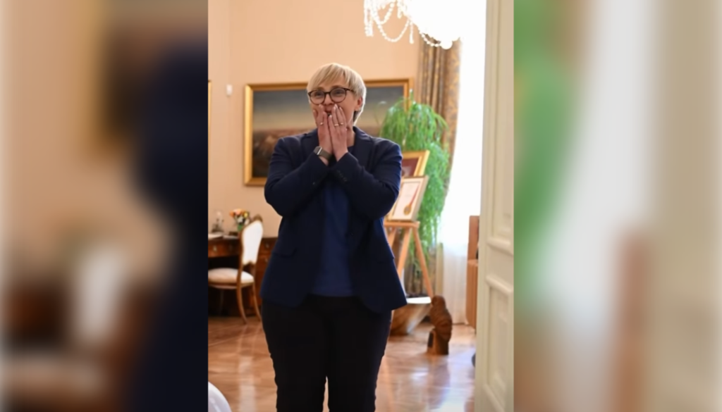 VIDEO: Nataša Pirc Musar danes praznuje, takšno presenečenje jo je čakalo v pisarni