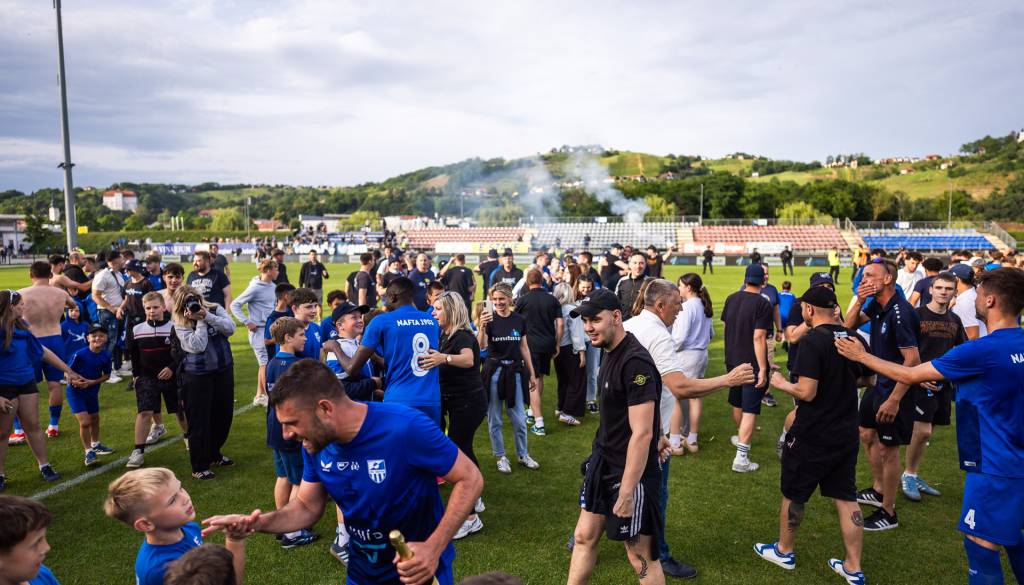 FOTO in VIDEO: Veselje ob uvrstitvi Nafte v prvo ligo
