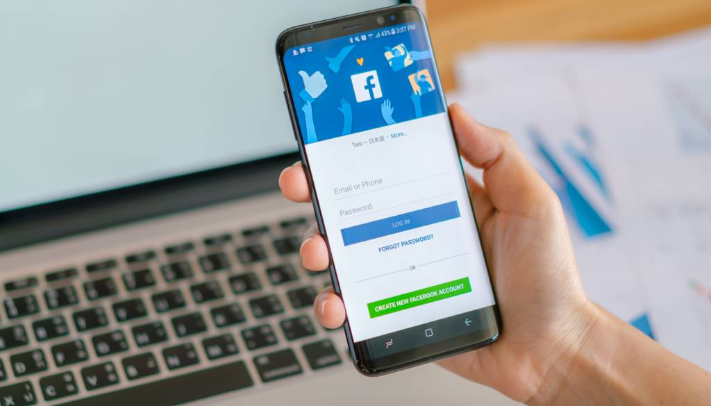 Facebook nedostopen za številne uporabnike