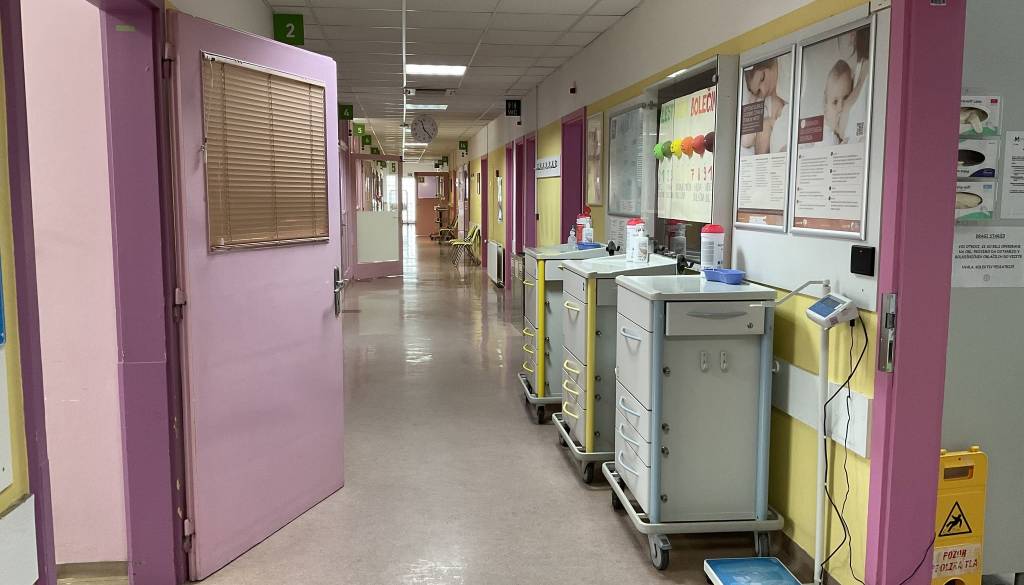 Novomeški oddelek za pediatrijo gre v prenovo. Najtežji bo preostanek meseca, čeprav gre za večmesečni projekt