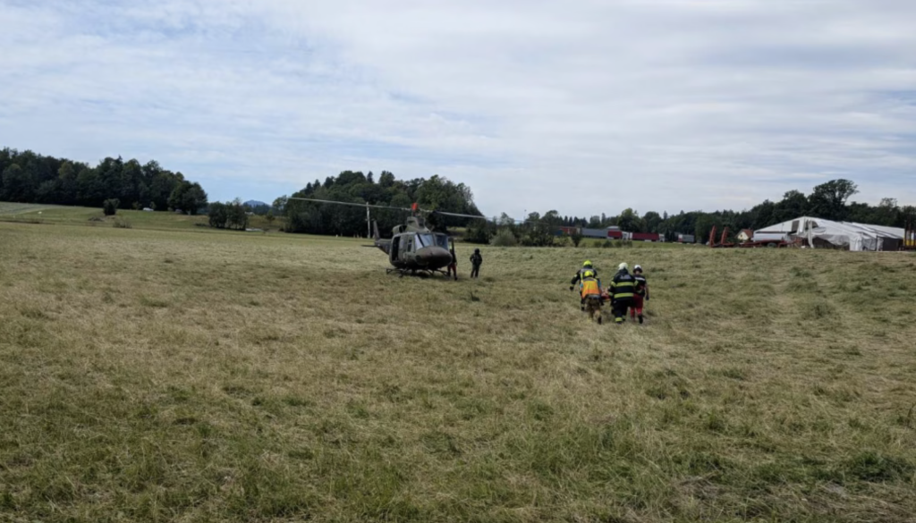 Pri Komendi se je poškodoval otrok, v UKC Ljubljana ga je prepeljal helikopter