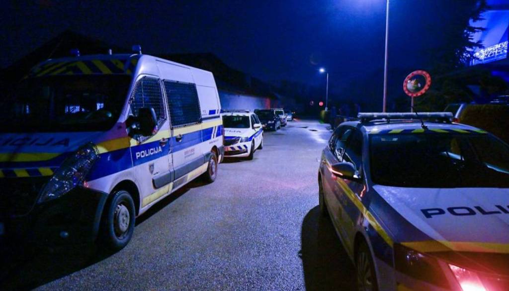 V Ljubljani našli mrtvo osebo, posredovali gasilci in reševalci